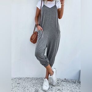SHEIN Women’s Casual Gray Jumpsuit/Romper With Pockets Size Large